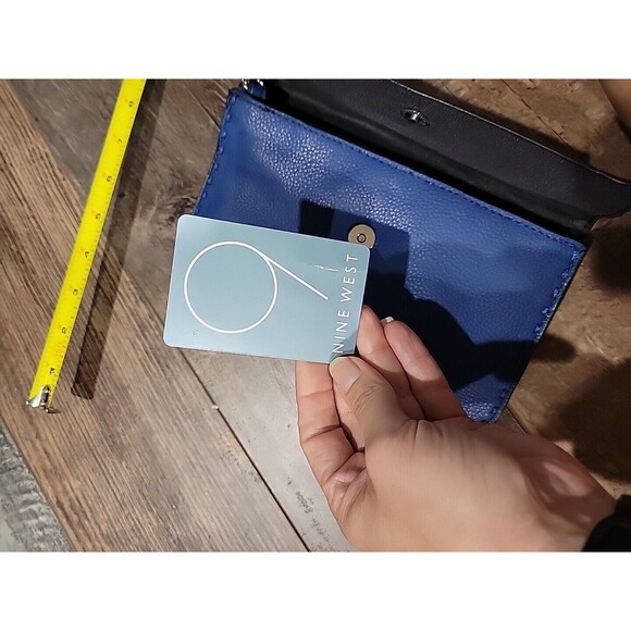 Women's 9 Nine West Royal Blue Wristlet And Photo Key Chain - $70 MSRP - Picture 10 of 10